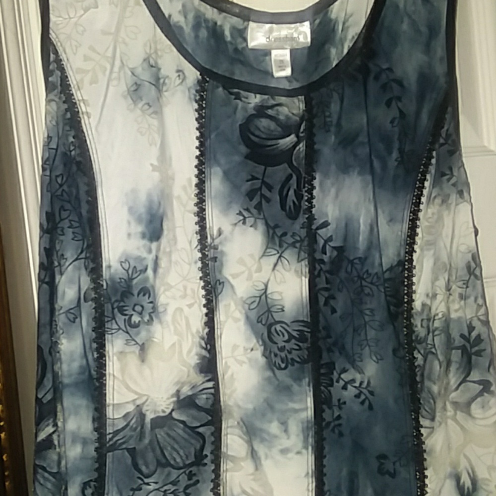 Beautiful blk/white tank grey and ivory floral